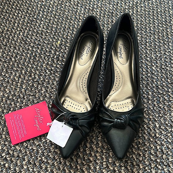 NWT Alex Flex Comfort Black pointed heels - Picture 1 of 5